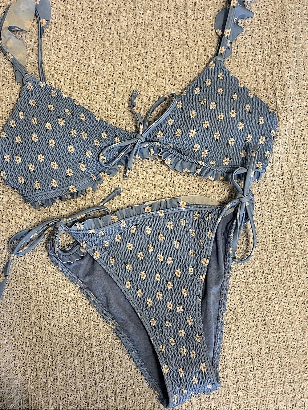 Hollister Light Blue Daisy Smocked Bikini Floral Set Size Small